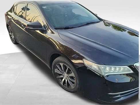 Used 2017 Acura TLX w/ Technology Package FWD image 4
