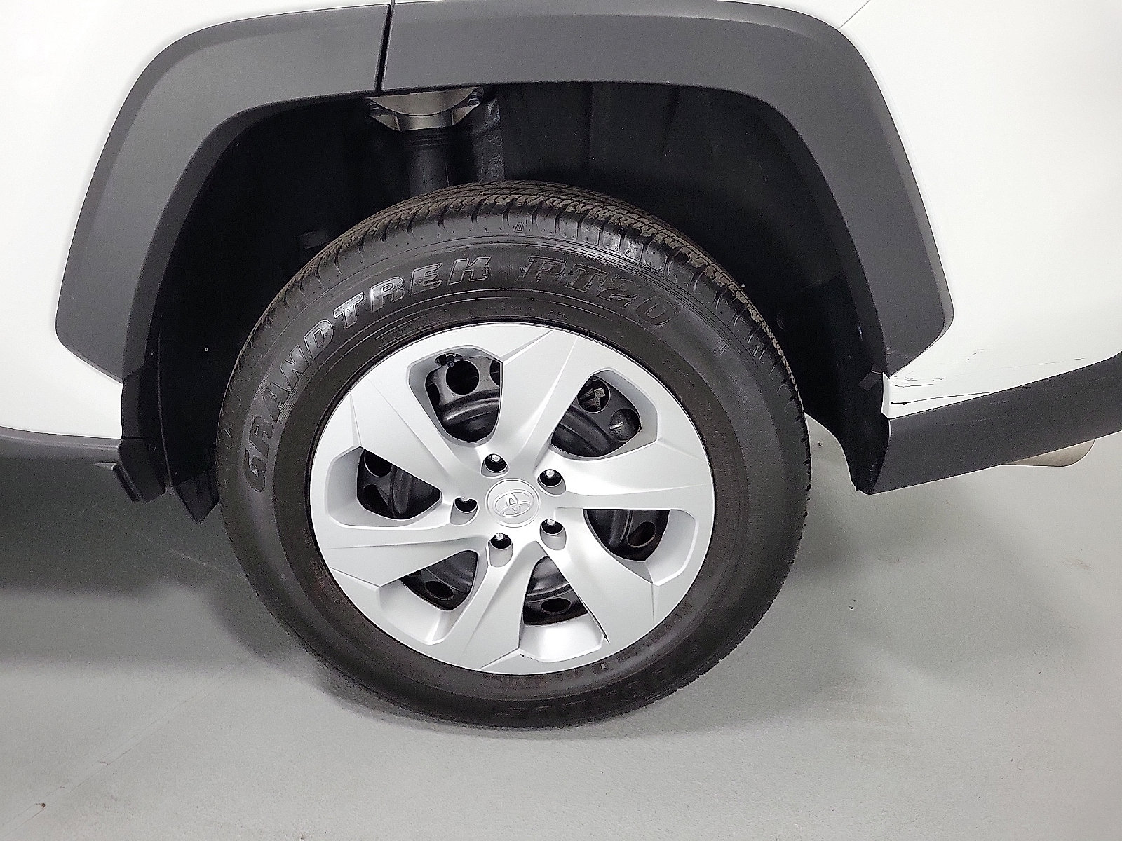 Certified 2025 Toyota RAV4 LE FWD image 8