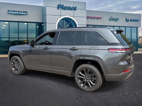 Used 2026 Jeep Grand Cherokee Limited AWD/4WD image 3