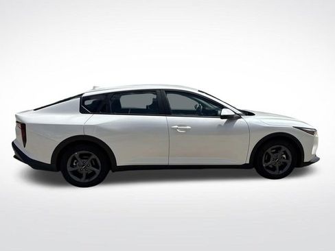 Used 2025 Kia K4 FWD image 11