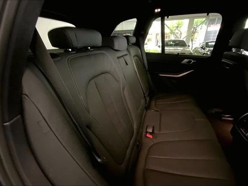 Used 2022 BMW X5 xDrive40i w/ M Sport Package AWD/4WD image 27