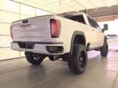 Used 2022 GMC Sierra 2500 Denali image 9