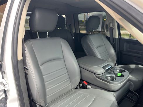 Used 2020 RAM 1500 Tradesman w/ Chrome Appearance Group image 25