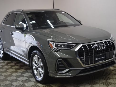 New 2025 Audi Q3 2.0T Premium Plus image 1