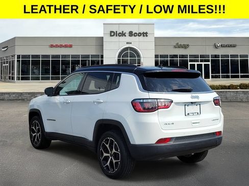 Used 2025 Jeep Compass Limited AWD/4WD image 3