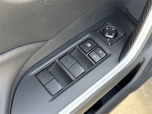 Used 2021 Toyota RAV4 LE image 14