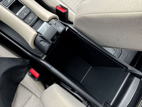 Used 2025 Honda HR-V LX image 20