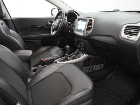 Certified 2020 Jeep Compass Latitude image 48