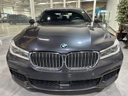 Used 2018 BMW 750i RWD image 21