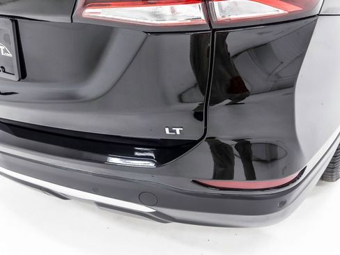 Used 2023 Chevrolet Equinox LT image 7