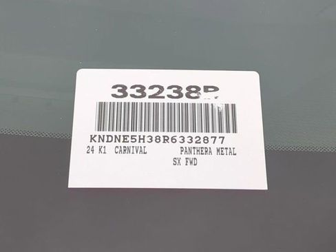 Used 2024 Kia Carnival SX Prestige image 19