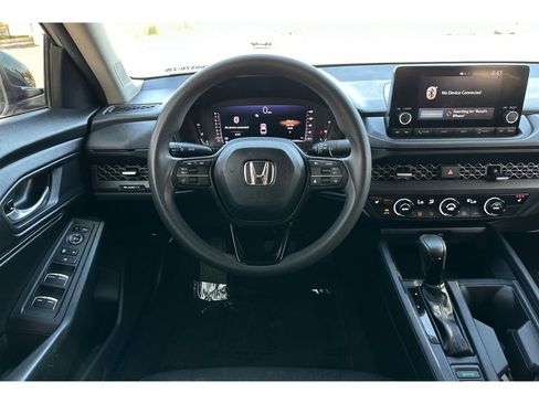 Used 2025 Honda Accord SE image 11