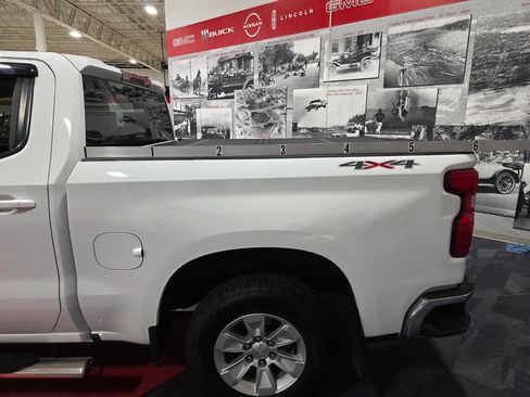 Used 2021 Chevrolet Silverado 1500 LT image 7