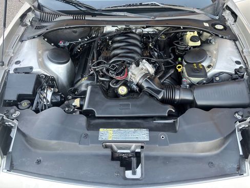 Used 2004 Ford Thunderbird Deluxe image 38