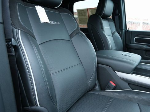 Used 2025 RAM 2500 Laramie image 32