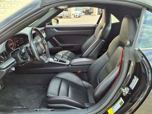 Used 2023 Porsche 911 Carrera image 18