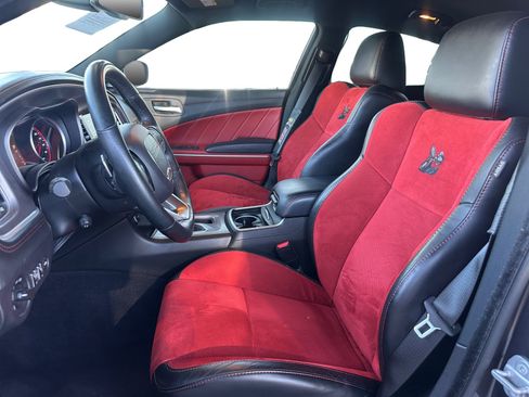 Used 2022 Dodge Charger Scat Pack RWD image 9