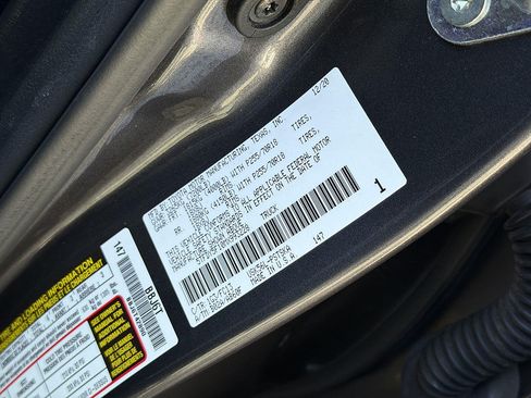 Used 2021 Toyota Tundra SR5 AWD/4WD image 32