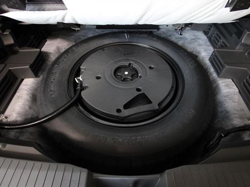 Used 2025 Nissan Rogue Platinum image 21