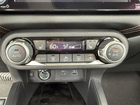 Used 2025 Nissan Versa SR w/ Trunk Package FWD image 27