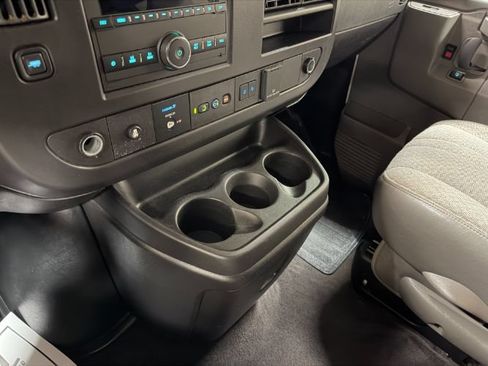 Used 2024 Chevrolet Express 3500 LT w/ LT Preferred Equipment Group RWD image 17