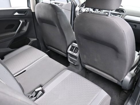 Used 2021 Volkswagen Tiguan S image 36
