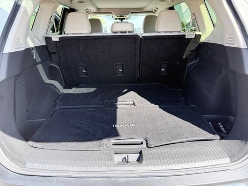 Certified 2023 Nissan Rogue SL FWD image 18