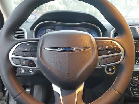 Certified 2023 Chrysler 300 Touring L w/ Popular Equipment Group image 20