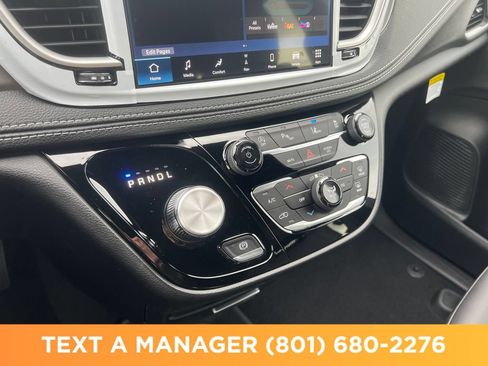 New 2027 Chrysler Pacifica Select AWD/4WD image 24