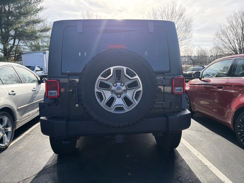 Certified 2015 Jeep Wrangler Rubicon w/ Power Convenience Group image 6