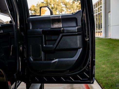 Used 2022 Ford F250 Lariat w/ Black Appearance Package image 81