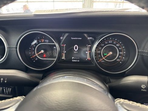 Used 2020 Jeep Gladiator Overland image 19