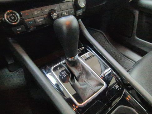 Used 2025 Jeep Compass Limited AWD/4WD image 16