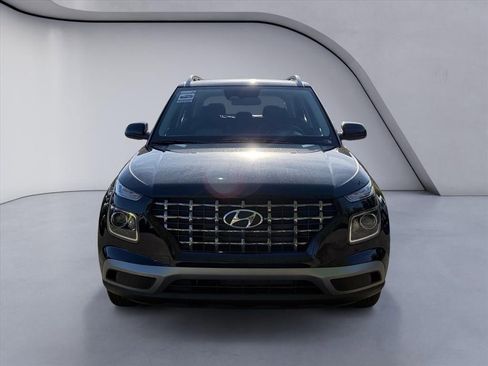 New 2026 Hyundai Venue SEL FWD image 8