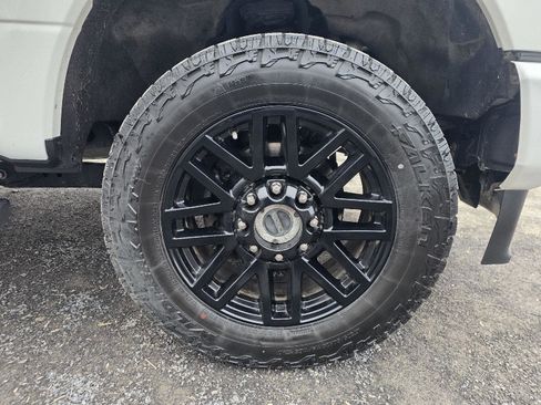 Used 2021 Ford F350 Lariat image 15