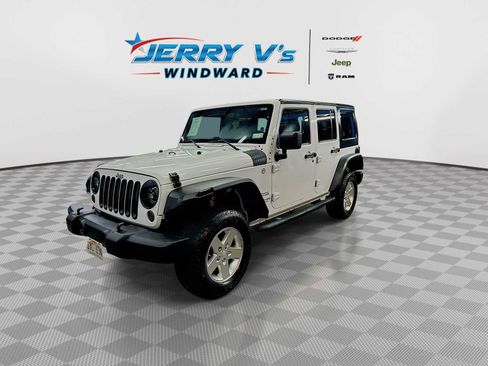Used 2013 Jeep Wrangler Unlimited Sport image 4