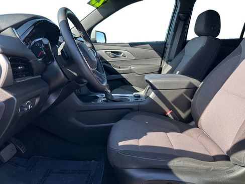 Certified 2023 Chevrolet Traverse LT FWD image 10