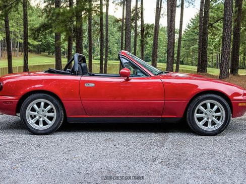 Used 1990 MAZDA MX-5 Miata RWD image 7
