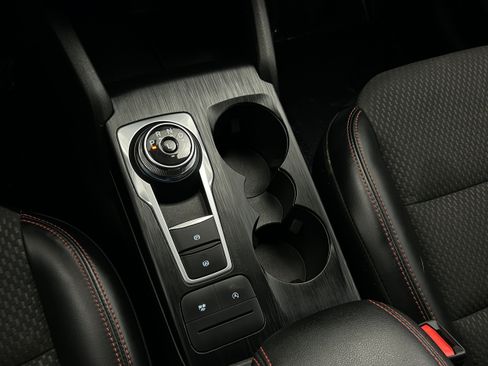 Used 2023 Ford Escape ST-Line AWD/4WD image 10