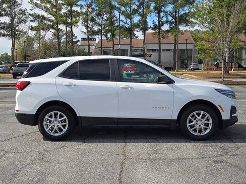 Used 2023 Chevrolet Equinox LS image 25