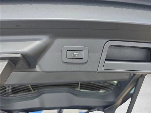 New 2026 Land Rover Range Rover Velar Autobiography image 13