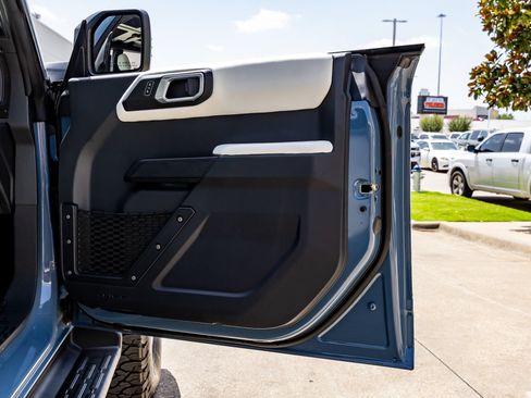 Used 2025 Ford Bronco Heritage Edition AWD/4WD image 38