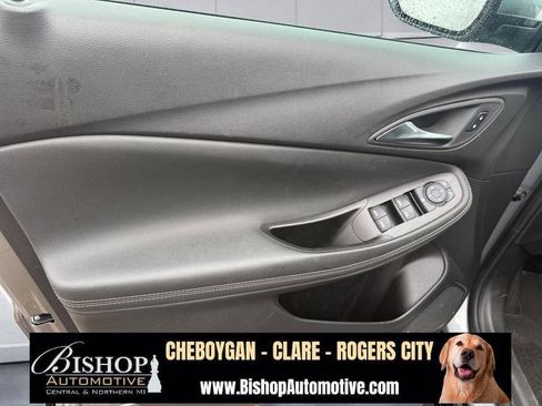 Used 2024 Buick Encore GX Sport Touring image 21