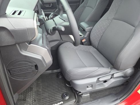 Used 2025 Toyota Tacoma SR5 w/ SR5 Upgrade Package image 5