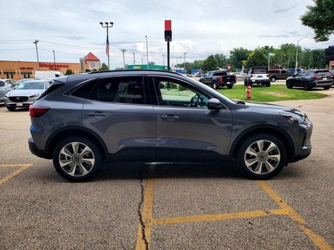 Used 2024 Ford Escape Platinum AWD/4WD image 4