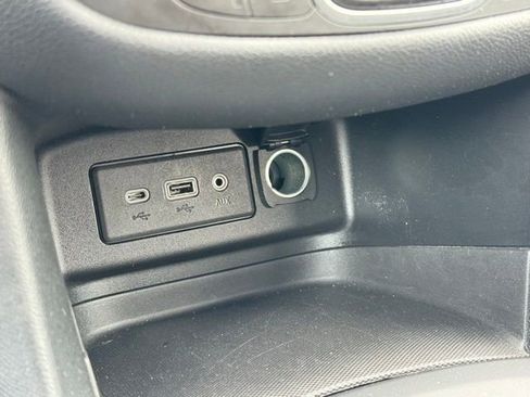 Used 2019 Chevrolet Equinox LT image 13