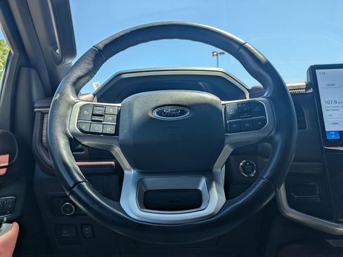 Used 2024 Ford Expedition Limited AWD/4WD image 22