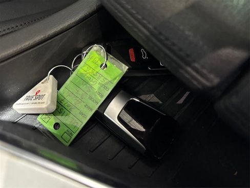 Used 2017 Audi Q7 2.0T Premium Plus w/ Premium Plus Package image 28