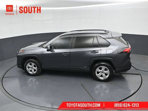 Used 2021 Toyota RAV4 LE AWD/4WD image 48