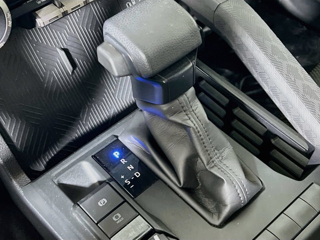 Certified 2025 Toyota 4Runner SR5 AWD/4WD image 15